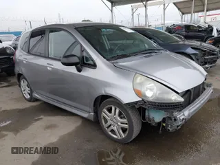 2007 Honda Fit Sport with VIN JHMGD38687S037601, listed as a IAAI auction lot 41896554 with 190,139 mi miles. Bid and sale history available at carsss.com. Image 1.