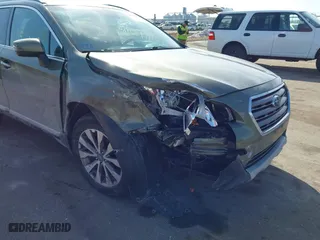 2017 Subaru Outback Touring with VIN 4S4BSETC2H3322103, listed as a IAAI auction lot 41770780 with 84,405 mi miles. Bid and sale history available at carsss.com. Image 6.