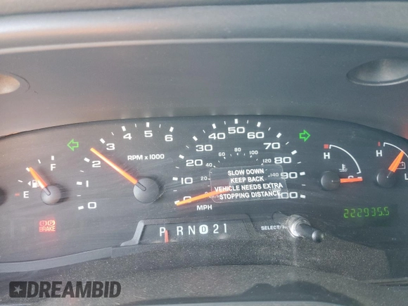 2005 Ford Econoline Passenger XL with VIN 1FBNE31L15HB23580, listed as a Copart auction lot 85060224 with 222,935 mi miles and Salvage Title. Bid and sale history available at carsss.com. Image 9.