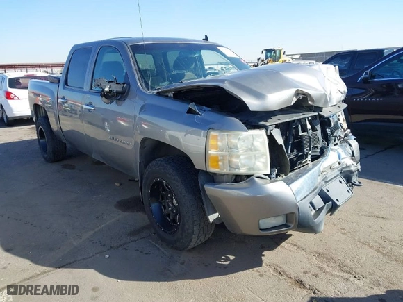 2007 Chevrolet Silverado 1500 LTZ with VIN 3GCEK13M97G532406, listed as a IAAI auction lot 41656915 with 243,909 mi miles. Bid and sale history available at carsss.com. Image 1.
