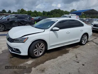2017 Volkswagen Passat SE with VIN 1VWGT7A31HC019042, listed as a Copart auction lot 61078305 with 149,335 mi miles and Salvage title. Bid and sale history available at DreamBid. Image 1.