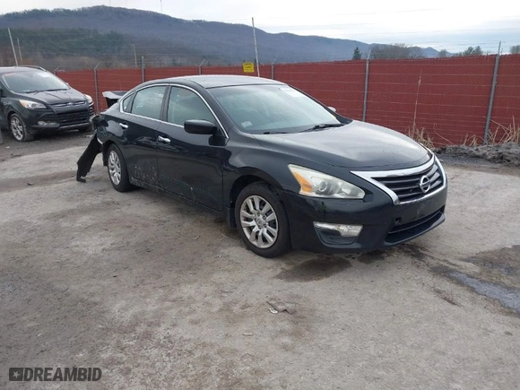 2015 Nissan Altima 2.5 with VIN 1N4AL3AP1FN390326, listed as a IAAI auction lot 41138264 with 128,020 mi miles. Bid and sale history available at carsss.com. Image 1.