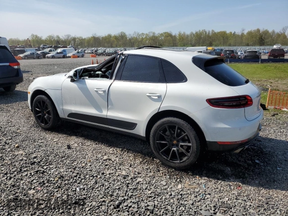 2017 Porsche Macan S с VIN WP1AB2A50HLB18420, выставлен на аукционе Copart как лот 54119895 с пробегом 84 298 миль миль и Списание • Salvage title. История ставок и продаж доступна на DreamBid. Изображение 2.
