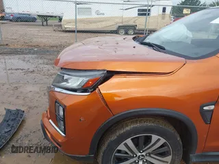 2020 Mitsubishi Outlander ES z VIN JA4AP3AU9LU028969, wystawiony jako IAAI lot #42503716 z przebiegiem 67 234 mil mil oraz . Historia ofert i sprzedaży dostępna na DreamBid. Obrazek 6.