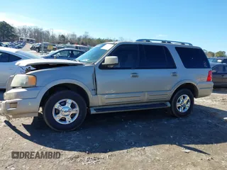 2005 Ford Expedition Limited with VIN 1FMFU19565LA63012, listed as a IAAI auction lot 41370679 with 235,080 mi miles. Bid and sale history available at carsss.com. Image 15.