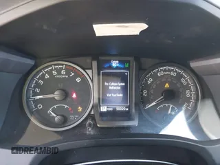 2023 Toyota Tacoma SR5 z VIN 3TMDZ5BN6PM153633, wystawiony jako IAAI lot #42353187 z przebiegiem 50 020 mil mil oraz . Historia ofert i sprzedaży dostępna na DreamBid. Obrazek 7.