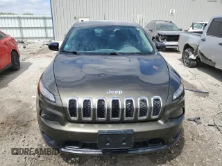 2016 Jeep Cherokee Altitude with VIN 1C4PJMAB6GW153797, listed as a Copart auction lot 56411505 with 253,304 mi miles and Non repairable. Bid and sale history available at DreamBid. Image 5.
