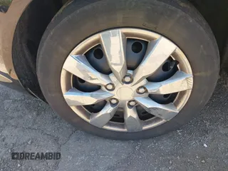 2014 Ford Fiesta S с VIN 3FADP4TJXEM106233, выставлен на аукционе IAAI как лот 42138608 с пробегом 107 873 миль миль и . История ставок и продаж доступна на DreamBid. Изображение 12.