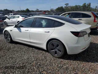 2022 Tesla Model 3 z VIN 5YJ3E1EA8NF348174, wystawiony jako Copart lot #53757025 z przebiegiem 38 722 mil mil oraz Nie do naprawy • Non repairable. Historia ofert i sprzedaży dostępna na DreamBid. Obrazek 2.