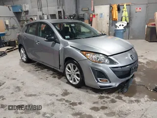 2010 Mazda 3 S Sport z VIN JM1BL1H55A1226259, wystawiony jako IAAI lot #42342651 z przebiegiem 112 125 mil mil oraz . Historia ofert i sprzedaży dostępna na DreamBid. Obrazek 1.