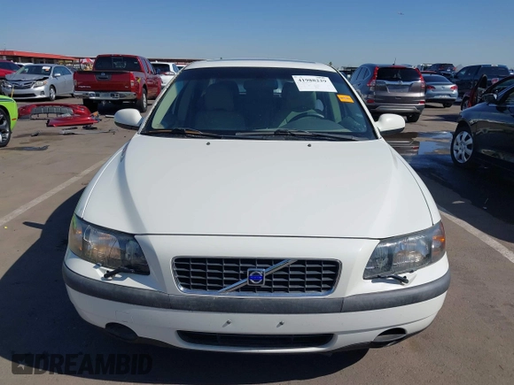 2002 Volvo S60 with VIN YV1RS61RX22155450, listed as a IAAI auction lot 41988229 with 86,115 mi miles. Bid and sale history available at carsss.com. Image 12.