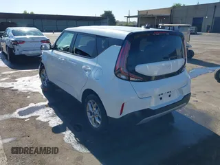 2024 Kia Soul S with VIN KNDJ23AU7R7227529, listed as a IAAI auction lot 42233767 with 28,410 mi miles and . Bid and sale history available at DreamBid. Image 3.