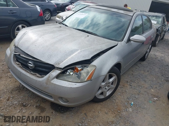2002 Nissan Altima SE with VIN 1N4BL11D22C276694, listed as a IAAI auction lot 41949577 with 170,000 mi miles. Bid and sale history available at carsss.com. Image 2.