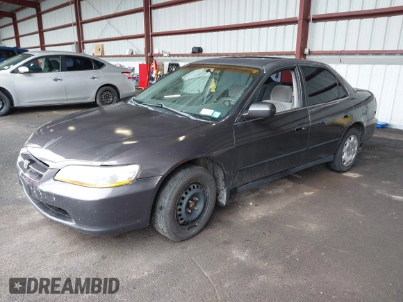 1998 Honda Accord LX с VIN 1HGCG5645WA244697, выставлен на аукционе IAAI как лот 42195066 с пробегом 133 054 миль миль и . История ставок и продаж доступна на DreamBid. Изображение 2.