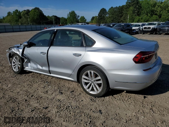 2019 Volkswagen Passat Wolfsburg Edition z VIN 1VWLA7A38KC009068, wystawiony jako Copart lot #52693525 z przebiegiem 168 451 mil mil oraz Szkoda całkowita • Salvage title. Historia ofert i sprzedaży dostępna na DreamBid. Obrazek 2.