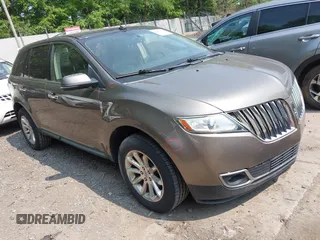 2012 Lincoln MKX z VIN 2LMDJ8JK5CBL14064, wystawiony jako IAAI lot #42401590 z przebiegiem 116 170 mil mil oraz . Historia ofert i sprzedaży dostępna na DreamBid. Obrazek 1.