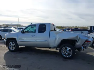 2013 Chevrolet Silverado 1500 LT with VIN 1GCRCSE00DZ389176, listed as a IAAI auction lot 40842969 with 177,173 mi miles. Bid and sale history available at carsss.com. Image 13.