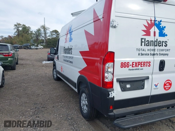 2024 Ram ProMaster Cargo Tradesman with VIN 3C6LRVDG8RE125556, listed as a IAAI auction lot 40618955 with 16 mi miles and . Bid and sale history available at DreamBid. Image 3.