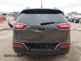 2018 Jeep Cherokee Latitude with VIN 1C4PJLCB1JD588916, listed as a IAAI auction lot 41019397 with 135,929 mi miles. Bid and sale history available at carsss.com. Image 16.