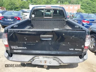 2013 Toyota Tacoma with VIN 3TMMU4FNXDM057020, listed as a IAAI auction lot 42560987 with 177,333 mi miles and . Bid and sale history available at DreamBid. Image 16.