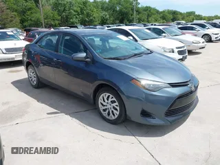 2018 Toyota Corolla L z VIN 5YFBURHE4JP820560, wystawiony jako IAAI lot #42317624 z przebiegiem 84 946 mil mil oraz . Historia ofert i sprzedaży dostępna na DreamBid. Obrazek 1.