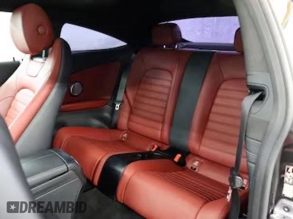 2020 Mercedes-Benz C 43 AMG z VIN WDDWJ6EB9LF941796, wystawiony jako Copart lot #87534475 z przebiegiem 39 533 mil mil oraz Czysty tytuł • Clean title. Historia ofert i sprzedaży dostępna na DreamBid. Obrazek 6.