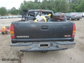 2003 GMC Sierra 1500 SLE with VIN 2GTEC19V731255237, listed as a Copart auction lot 53623545 with 0 mi miles and Salvage Title. Bid and sale history available at carsss.com. Image 6.