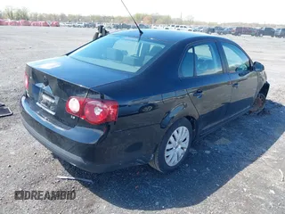 2010 Volkswagen Jetta S with VIN 3VWJZ7AJ5AM002400, listed as a IAAI auction lot 42048462 with 191,851 mi miles and . Bid and sale history available at DreamBid. Image 4.