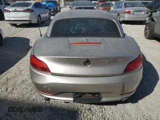 2009 BMW Z4 sDrive35i with VIN WBALM73559E381665, listed as a Copart auction lot 81708664 with 0 mi miles and Salvage Title. Bid and sale history available at carsss.com. Image 6.