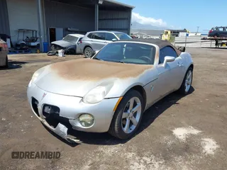 2007 Pontiac Solstice z VIN 1G2MB35B37Y137084, wystawiony jako IAAI lot #41751483 z przebiegiem 68 241 mil mil oraz . Historia ofert i sprzedaży dostępna na DreamBid. Obrazek 6.