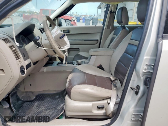 2008 Ford Escape XLT с VIN 1FMCU03118KA67434, выставлен на аукционе Copart как лот 58444095 с пробегом 61 803 миль миль и Списание • Salvage title. История ставок и продаж доступна на DreamBid. Изображение 7.