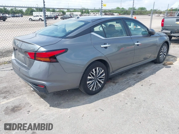 2023 Nissan Altima SV z VIN 1N4BL4DV9PN366815, wystawiony jako IAAI lot #42134938 z przebiegiem 75 540 mil mil oraz . Historia ofert i sprzedaży dostępna na DreamBid. Obrazek 4.