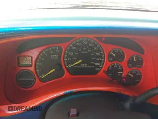 2000 GMC Sierra 1500 SLE z VIN 2GTEC19TXY1234274, wystawiony jako IAAI lot #42339947 z przebiegiem 364 902 mil mil oraz . Historia ofert i sprzedaży dostępna na DreamBid. Obrazek 7.