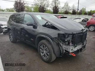 2024 GMC Acadia AWD AT4 z VIN 1GKENPKS8RJ231092, wystawiony jako Copart lot #55136345 z przebiegiem 3800 mil mil oraz Szkody całkowita. Historia ofert i sprzedaży dostępna na DreamBid. Obrazek 4.