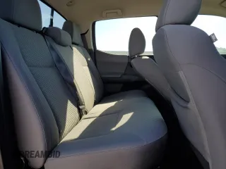 2020 Toyota Tacoma SR5 z VIN 3TMCZ5AN1LM304823, wystawiony jako Copart lot #52944755 z przebiegiem 92 244 mil mil oraz Szkoda całkowita • Salvage title. Historia ofert i sprzedaży dostępna na DreamBid. Obrazek 10.