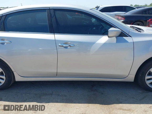 2016 Nissan Altima SR with VIN 1N4AL3AP2GC233935, listed as a IAAI auction lot 42010942 with 116,757 mi miles and . Bid and sale history available at carsss.com. Image 14.