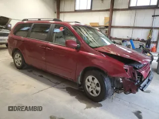 2008 Kia Sedona LX with VIN KNDMB233386235871, listed as a Copart auction lot 70498524 with 0 mi miles and Salvage Title. Bid and sale history available at carsss.com. Image 4.