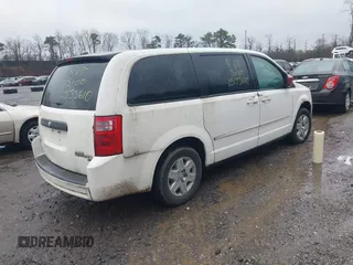 2009 Dodge Grand Caravan SE z VIN 2D8HN44E59R686932, wystawiony jako IAAI lot #41980994 z przebiegiem Nie podano mil oraz . Historia ofert i sprzedaży dostępna na DreamBid. Obrazek 4.