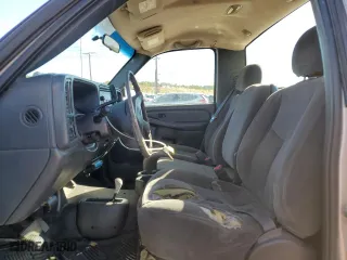 2007 GMC Sierra 2500HD Classic Work Truck with VIN 1GTHK24U57E188436, listed as a Copart auction lot 76539294 with 0 mi miles and Salvage Title. Bid and sale history available at carsss.com. Image 7.