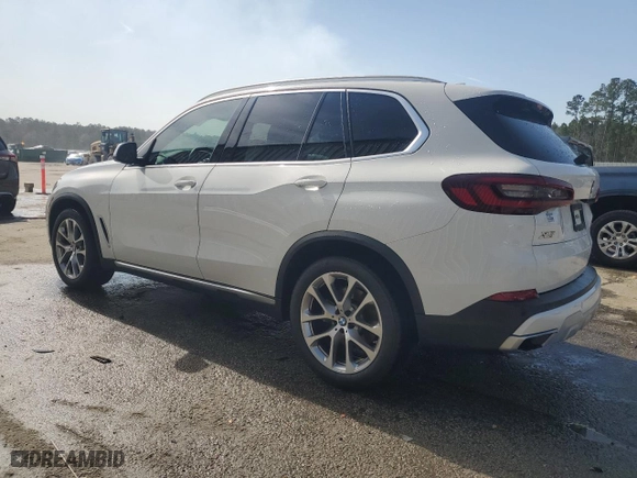2021 BMW X5 sDrive40i with VIN 5UXCR4C03M9D78256, listed as a Copart auction lot 49325035 with 0 mi miles and Salvage Title. Bid and sale history available at carsss.com. Image 2.