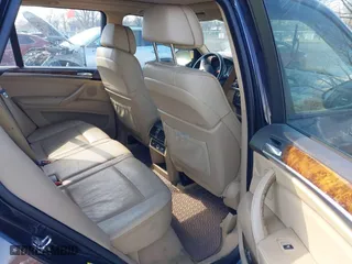 2009 BMW X5 30i with VIN 5UXFE43589L270050, listed as a IAAI auction lot 41747960 with 186,600 mi miles. Bid and sale history available at carsss.com. Image 8.
