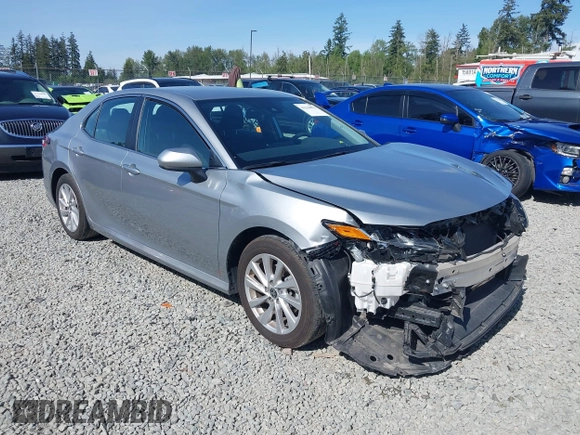 2023 Toyota Camry LE z VIN 4T1C11AK3PU172750, wystawiony jako IAAI lot #42338023 z przebiegiem 33 727 mil mil oraz . Historia ofert i sprzedaży dostępna na DreamBid. Obrazek 1.