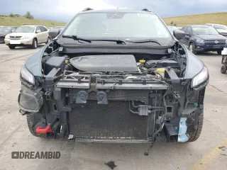2015 Jeep Cherokee Trailhawk с VIN 1C4PJMBSXFW555223, выставлен на аукционе Copart как лот 62072235 с пробегом 207 240 миль миль и На запчасти • Non repairable. История ставок и продаж доступна на DreamBid. Изображение 5.
