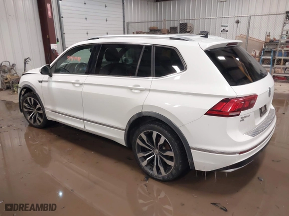 2020 Volkswagen Tiguan SEL Premium R-Line with VIN 3VV4B7AX5LM145862, listed as a IAAI auction lot 41414108 with 37,503 mi miles. Bid and sale history available at carsss.com. Image 3.
