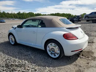2019 Volkswagen Beetle S с VIN 3VW5DAAT6KM501562, выставлен на аукционе Copart как лот 57631785 с пробегом Не указан миль и Списание • Salvage title. История ставок и продаж доступна на DreamBid. Изображение 2.