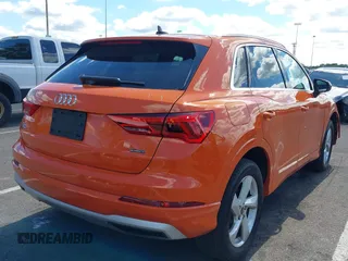 2022 Audi Q3 Premium Plus z VIN WA1BUCF36N1149539, wystawiony jako IAAI lot #42176930 z przebiegiem 13 152 mil mil oraz . Historia ofert i sprzedaży dostępna na DreamBid. Obrazek 4.
