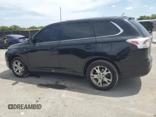 2014 Mitsubishi Outlander GT z VIN JA4JZ4AX7EZ017369, wystawiony jako Copart lot #54223775 z przebiegiem 131 555 mil mil oraz Szkoda całkowita • Salvage title. Historia ofert i sprzedaży dostępna na DreamBid. Obrazek 2.