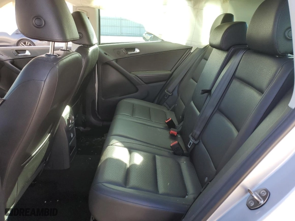 2015 Volkswagen Tiguan S with VIN WVGBV7AX8FW565743, listed as a Copart auction lot 45638295 with 116,814 mi miles and Clean Title. Bid and sale history available at carsss.com. Image 12.