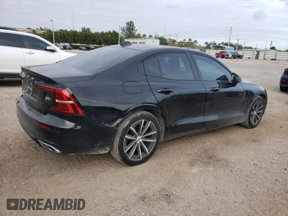 2022 Volvo S60 Momentum with VIN 7JRL12TZ3NG154279, listed as a Copart auction lot 39225984 with 31,408 mi miles. Bid and sale history available at carsss.com. Image 3.