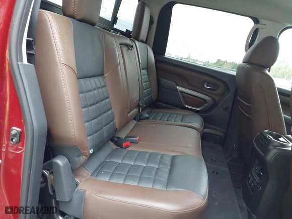 2019 Nissan Titan XD SV with VIN 1N6BA1F47KN533908, listed as a IAAI auction lot 41752421 with 105,831 mi miles. Bid and sale history available at carsss.com. Image 8.